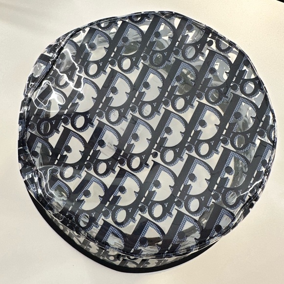 100% Authentic Christian Dior Bucket Hat in technical fabric - Picture 4 of 4